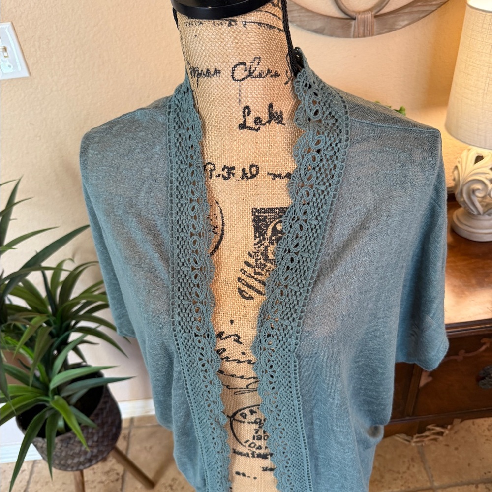 New Pink Republic Sage Green Open-Front Cardigan with Crotched Trim - Picture 4 of 13